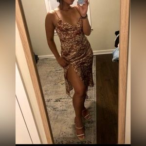 Hello molly red satin slip dress. Original name: Crowd Dispersed Midi Dress Red